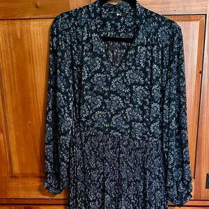 Beautiful Lined UNIQLO Flowered Dress, Sz S